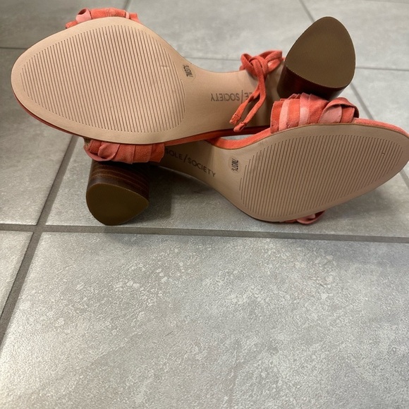 Sole Society Coral Ruffle Sandal Heels Sz 7​ - Picture 5 of 5